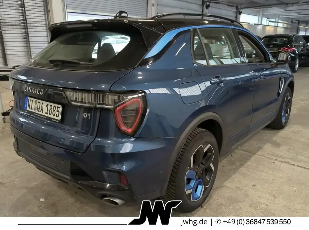 Lynk & Co 01 - Thumbnail 4