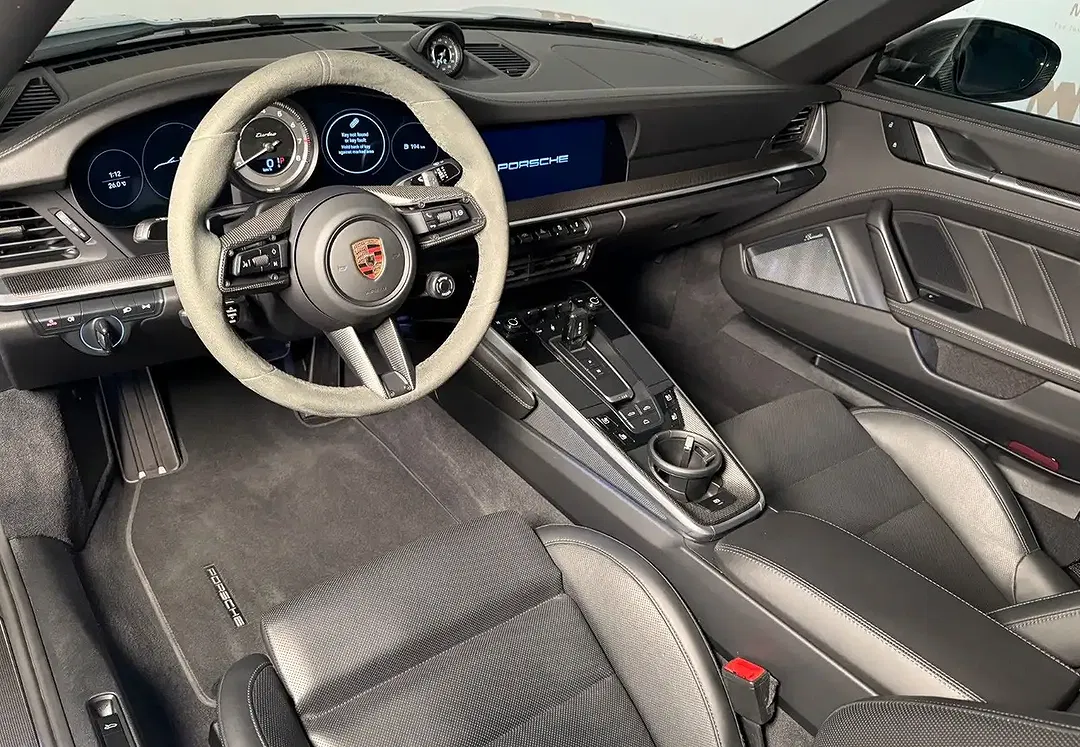Porsche 992 - Thumbnail 7