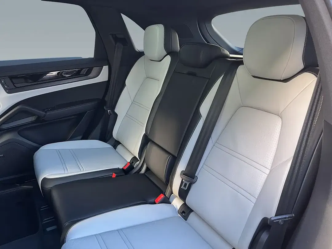 Porsche Cayenne - Thumbnail 11