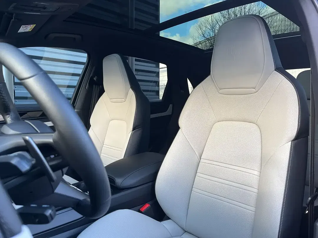 Porsche Cayenne - Thumbnail 5