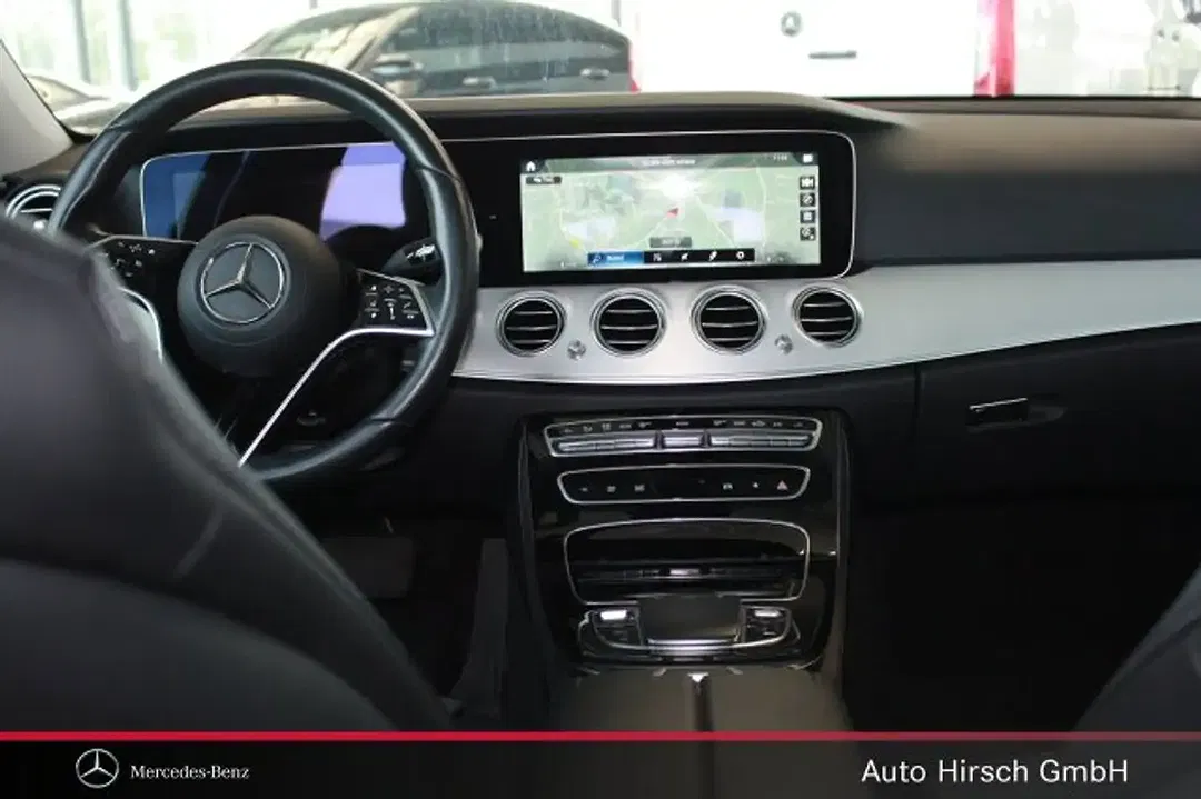 Mercedes-Benz E 220 - Thumbnail 9