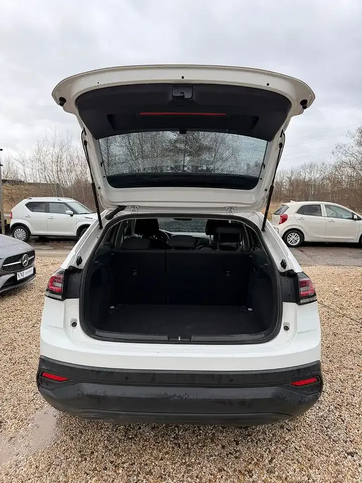 Volkswagen Taigo - Thumbnail 13