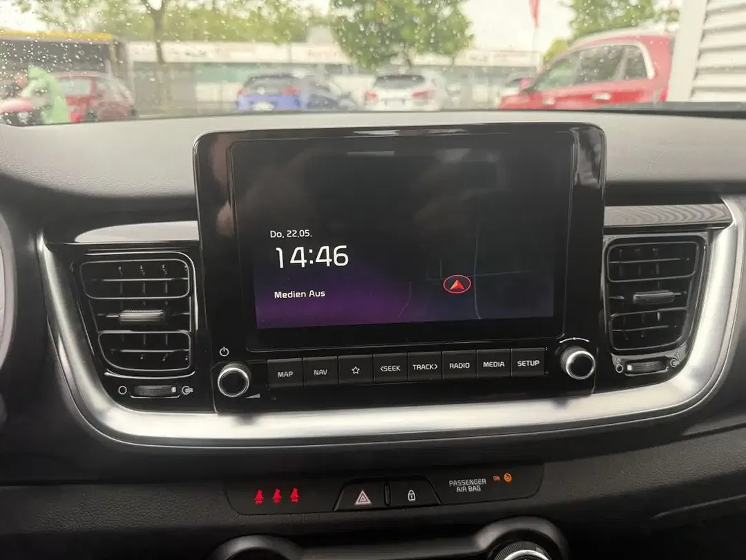 Kia Stonic - Thumbnail 12
