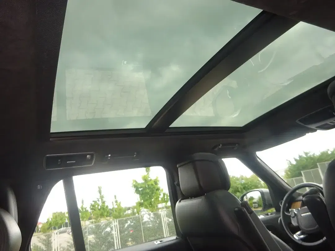 Land Rover Range Rover - Thumbnail 9