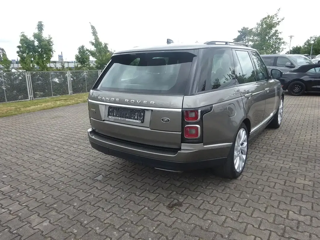 Land Rover Range Rover - Thumbnail 4