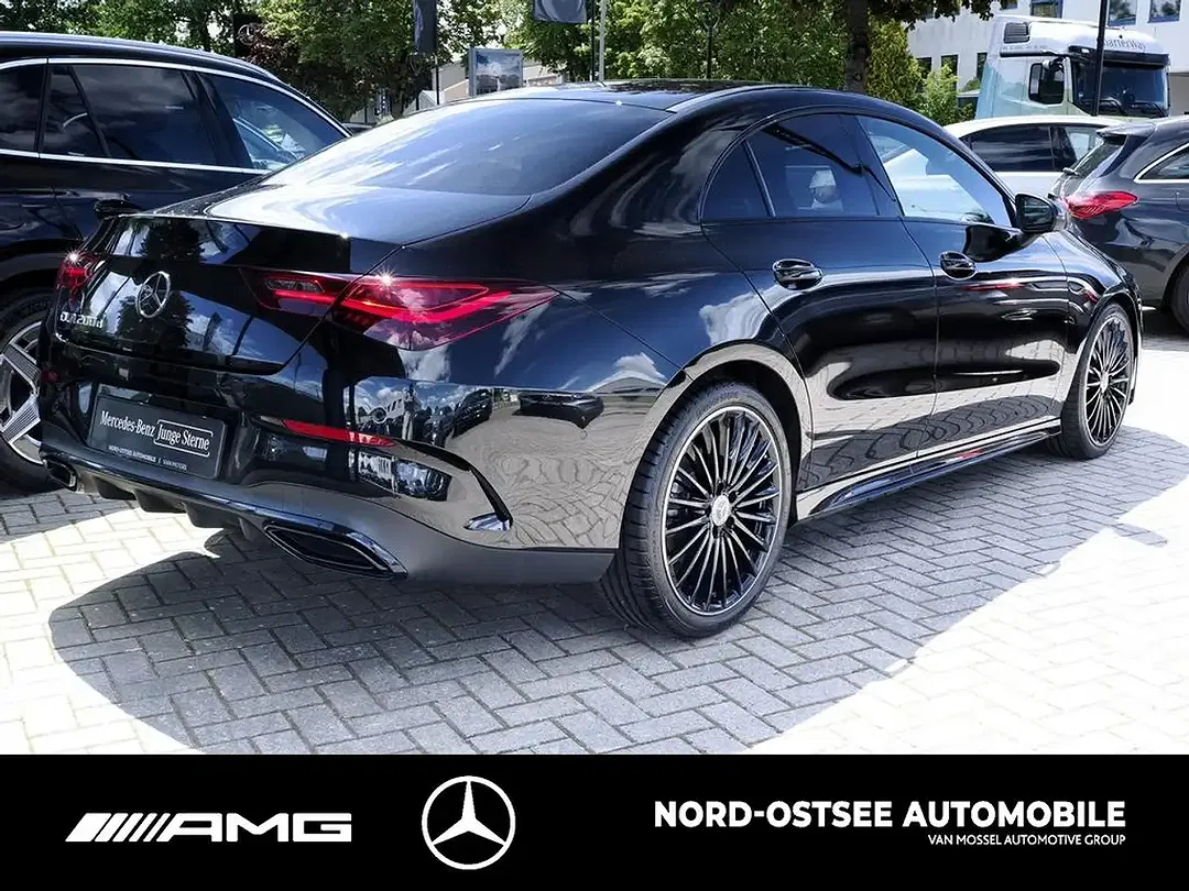 Mercedes-Benz CLA 200 - Thumbnail 4