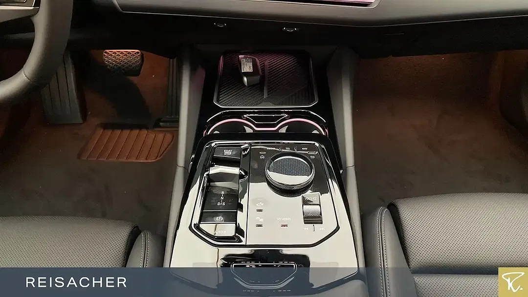 BMW 520 - Thumbnail 11