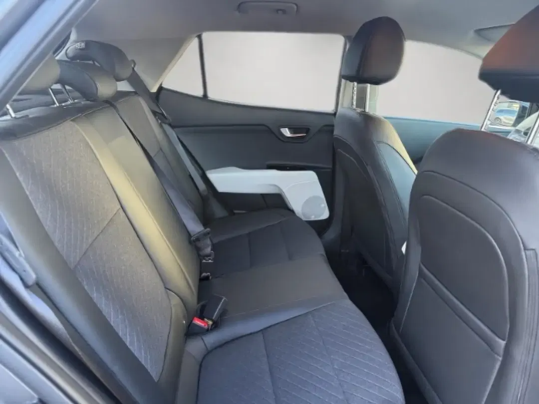 Kia Stonic - Thumbnail 12