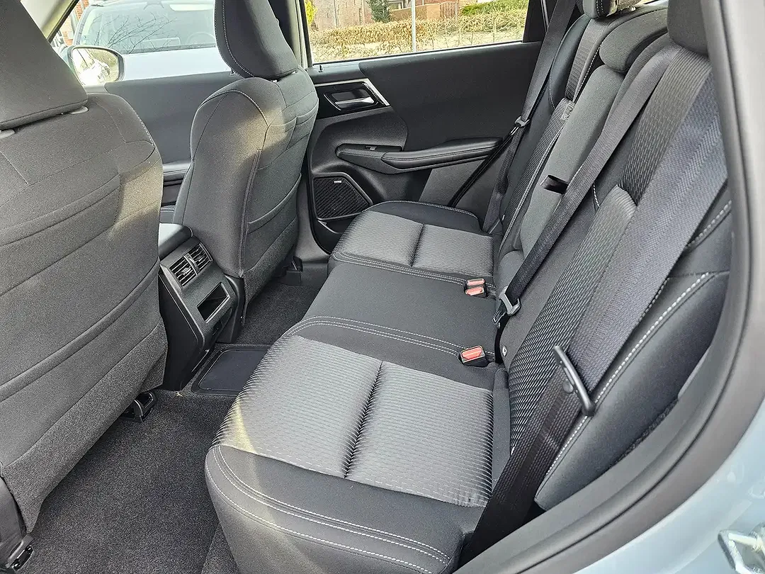 Mitsubishi Outlander - Thumbnail 14