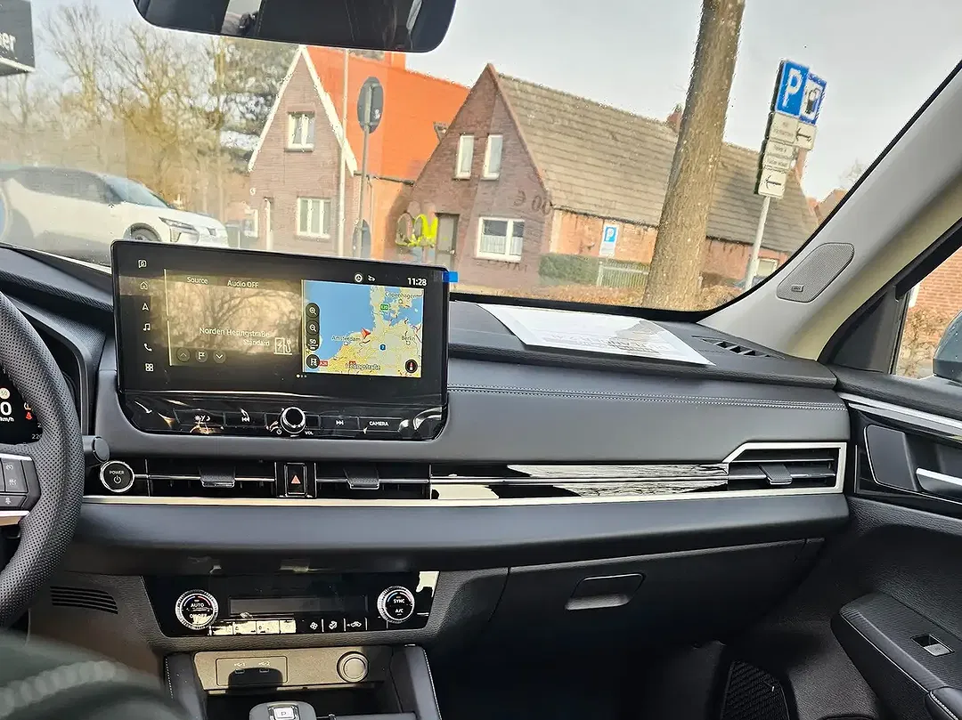 Mitsubishi Outlander - Thumbnail 15