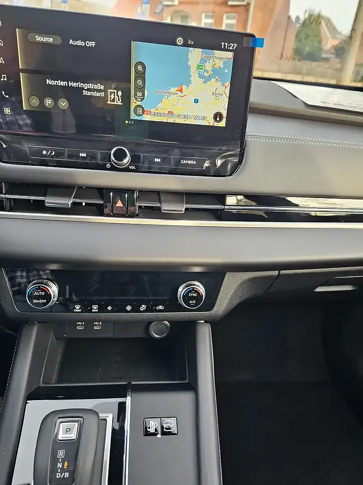 Mitsubishi Outlander - Thumbnail 9