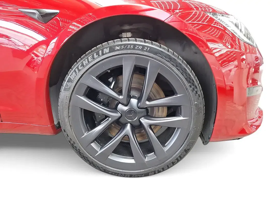 Tesla Model S - Thumbnail 13