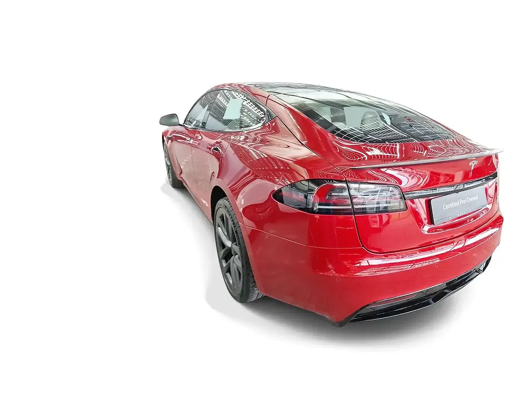 Tesla Model S - Thumbnail 8