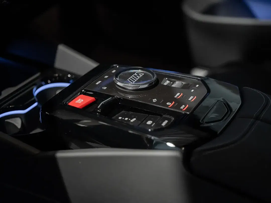 BMW M5 - Thumbnail 12