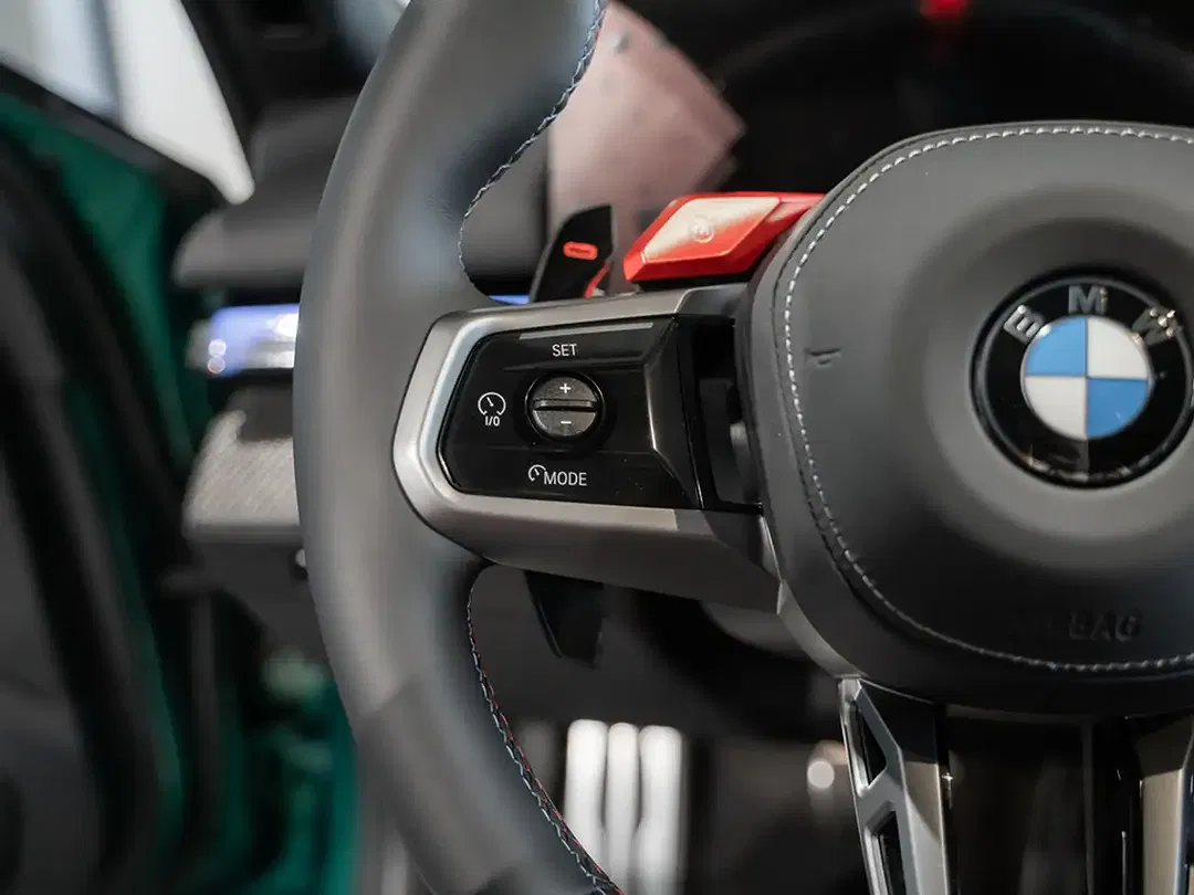 BMW M5 - Thumbnail 13