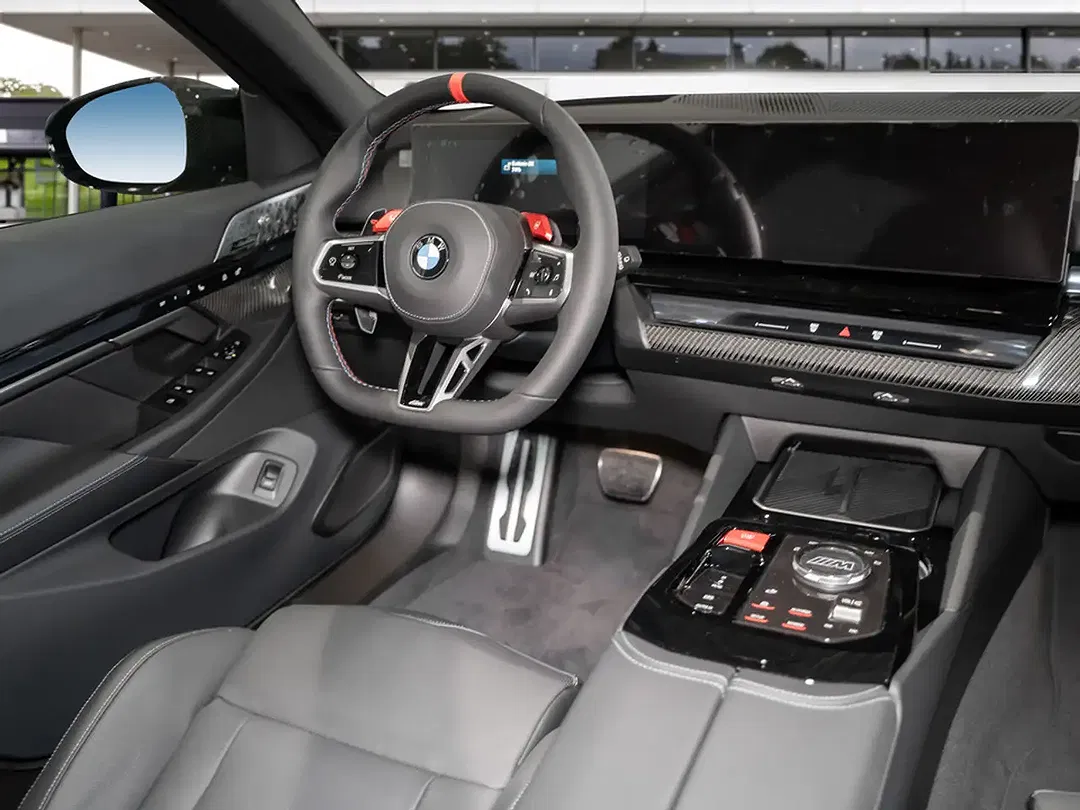 BMW M5 - Thumbnail 4