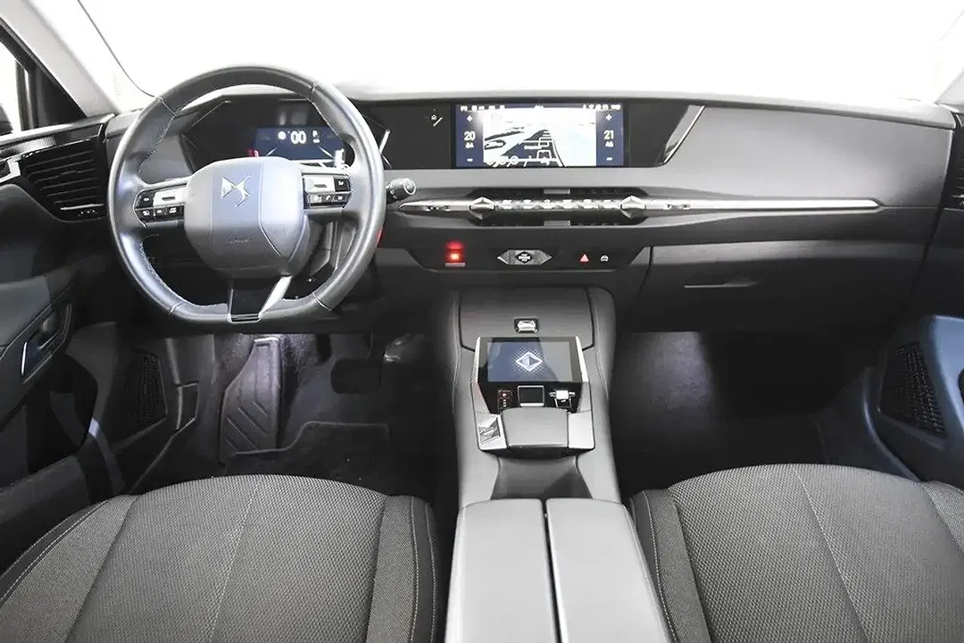 DS Automobiles DS 4 - Thumbnail 2
