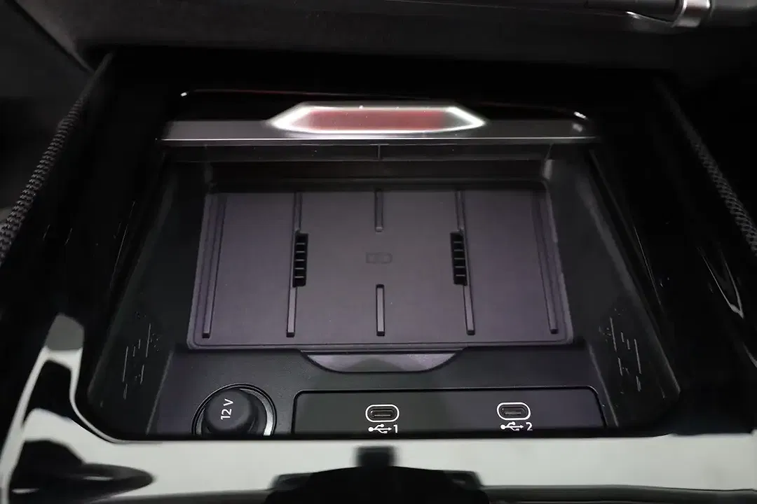 Audi Q3 - Thumbnail 12