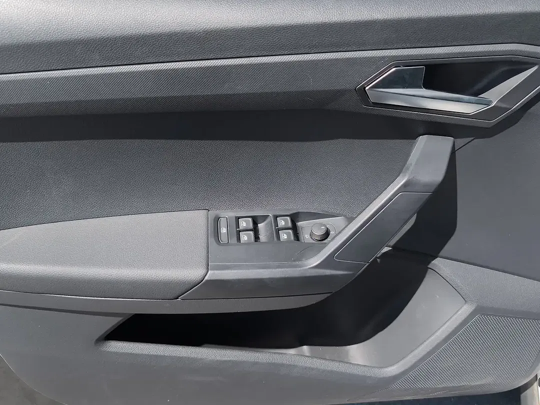 SEAT Arona - Thumbnail 13