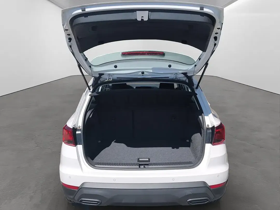 SEAT Arona - Thumbnail 8
