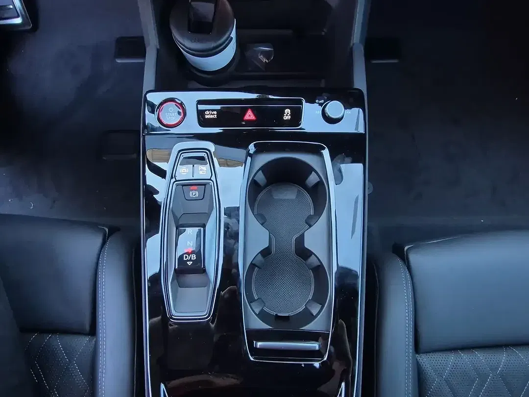 Audi A6 - Thumbnail 14