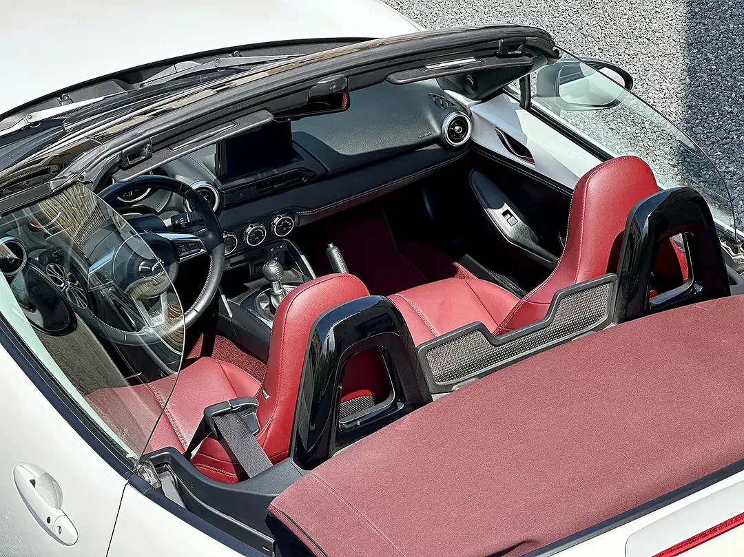Mazda MX-5 - Thumbnail 2