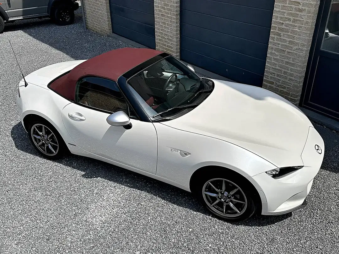 Mazda MX-5 - Thumbnail 4