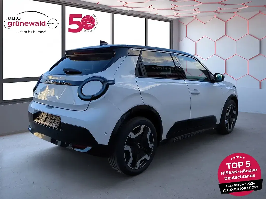 Nissan Micra - Thumbnail 3