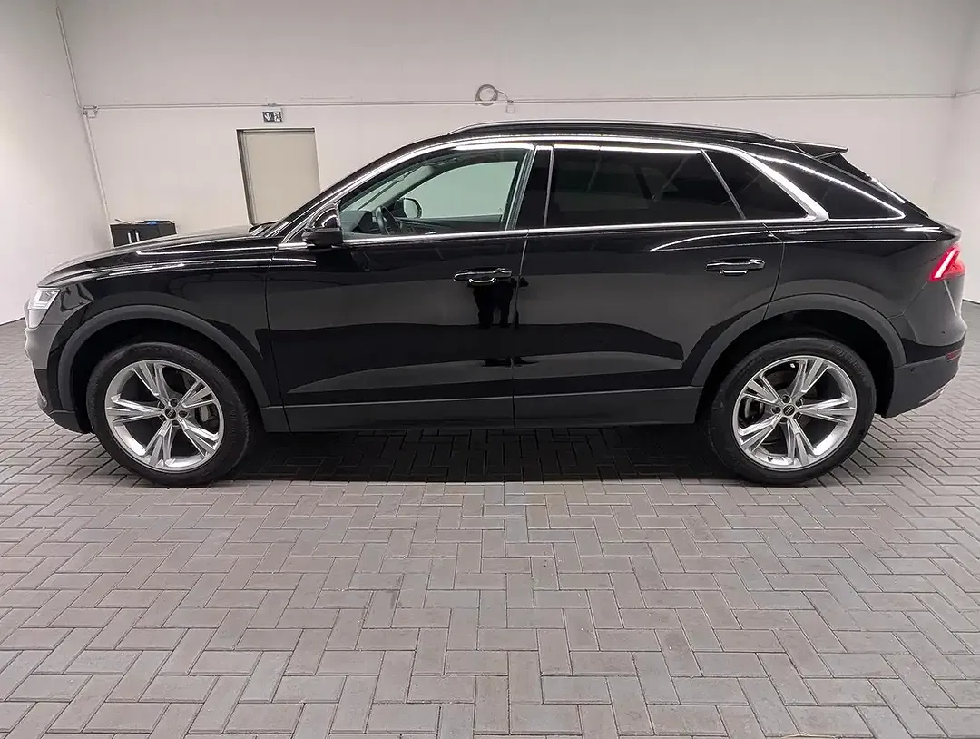 Audi Q8 - Thumbnail 2