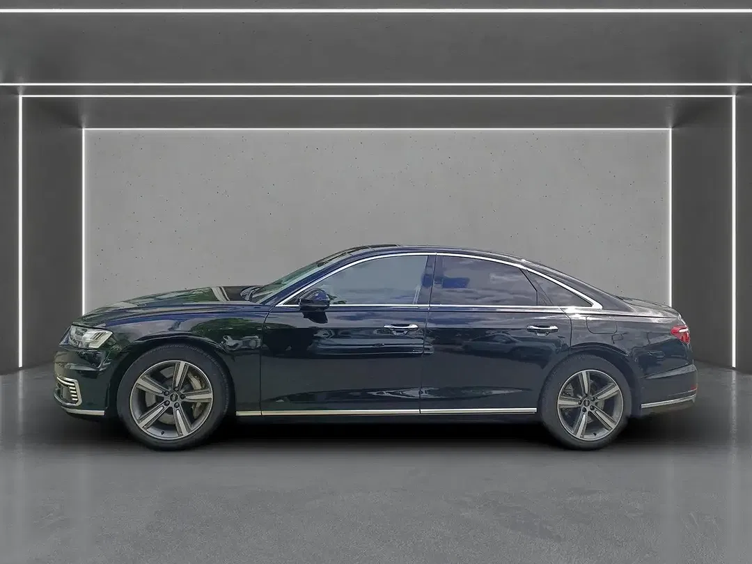Audi A8 - Thumbnail 4