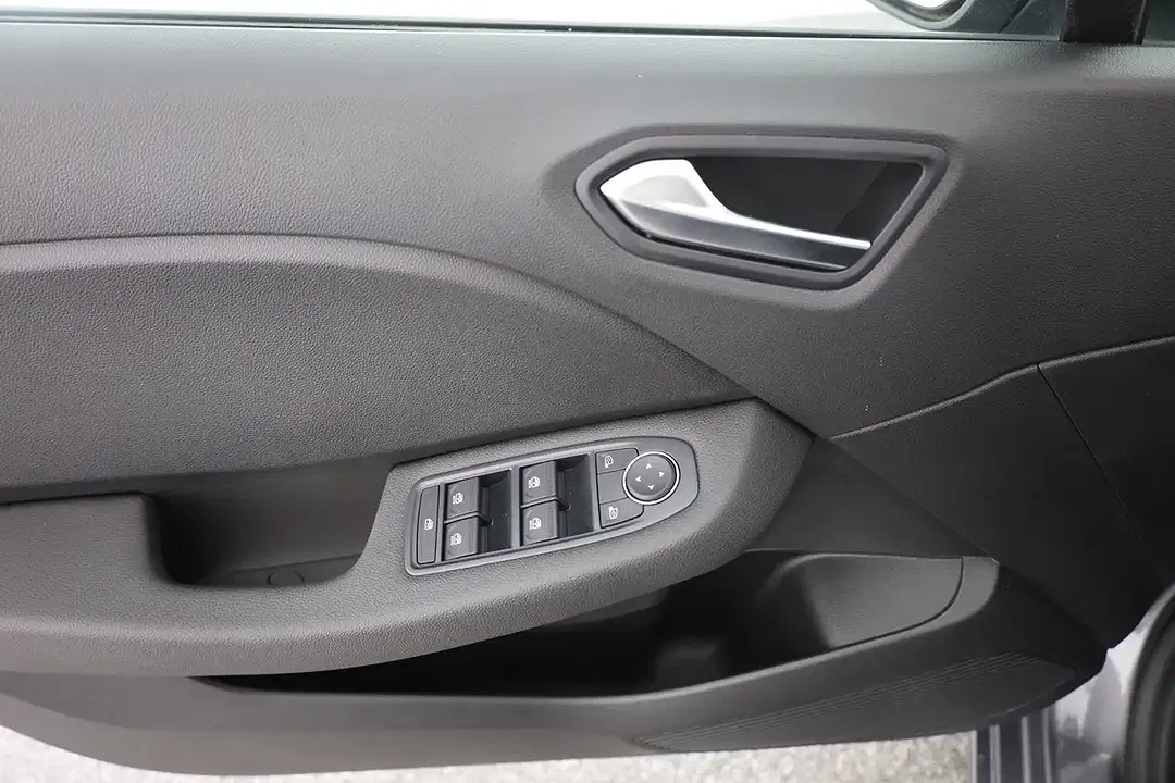 Renault Clio - Thumbnail 21