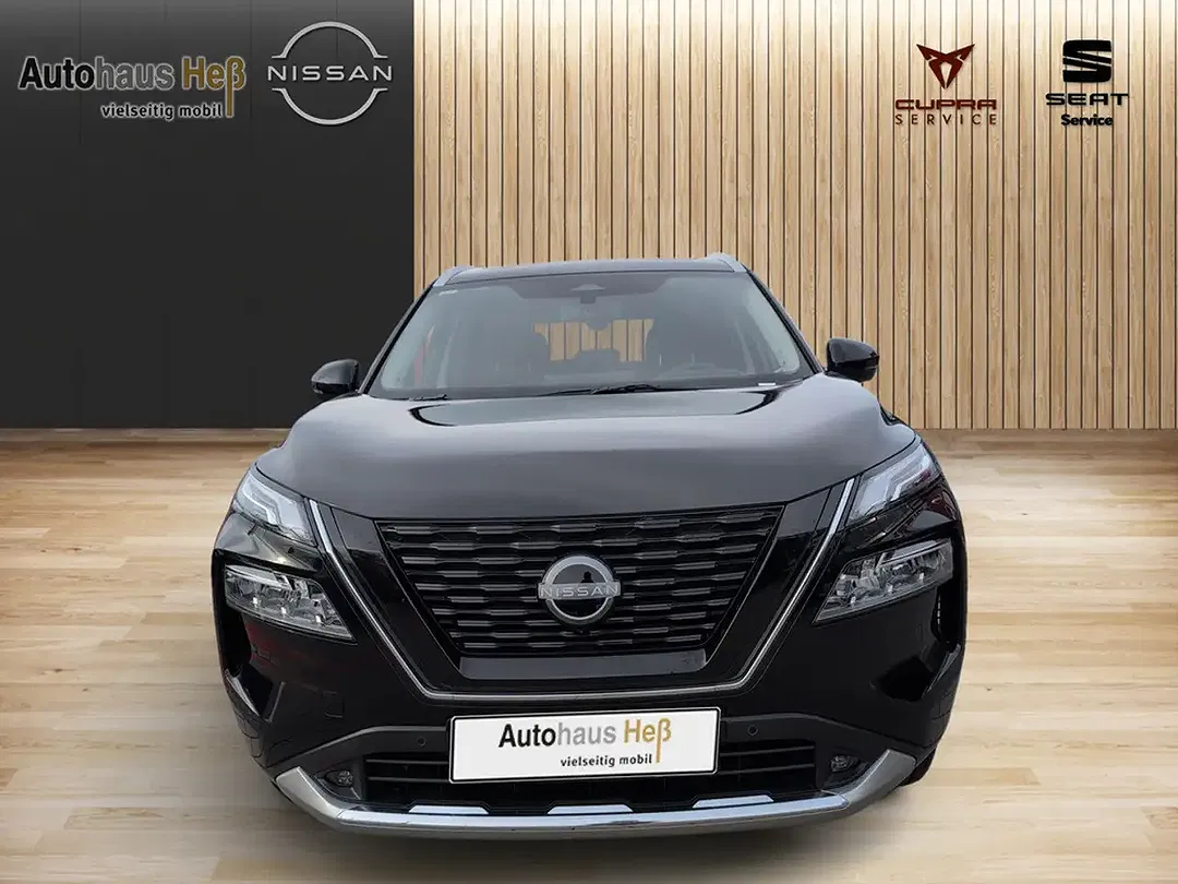 Nissan X-Trail - Thumbnail 2