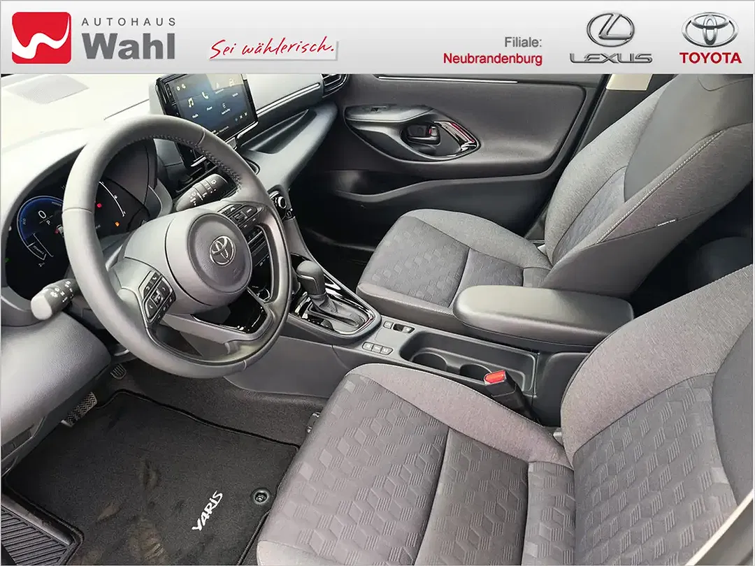 Toyota Yaris - Thumbnail 13