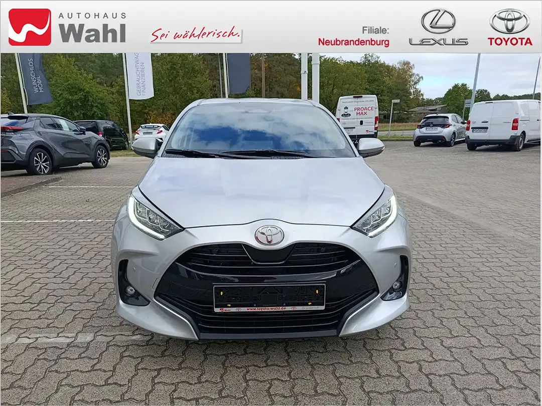 Toyota Yaris - Thumbnail 5