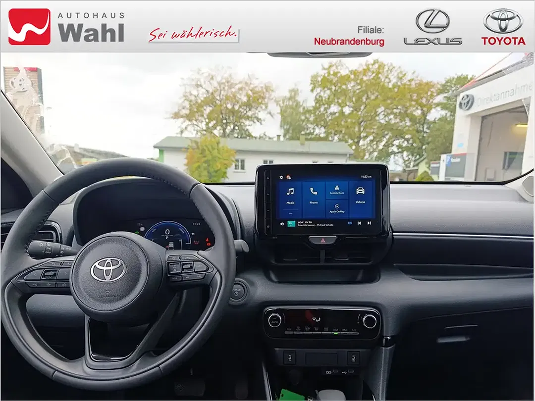 Toyota Yaris - Thumbnail 9