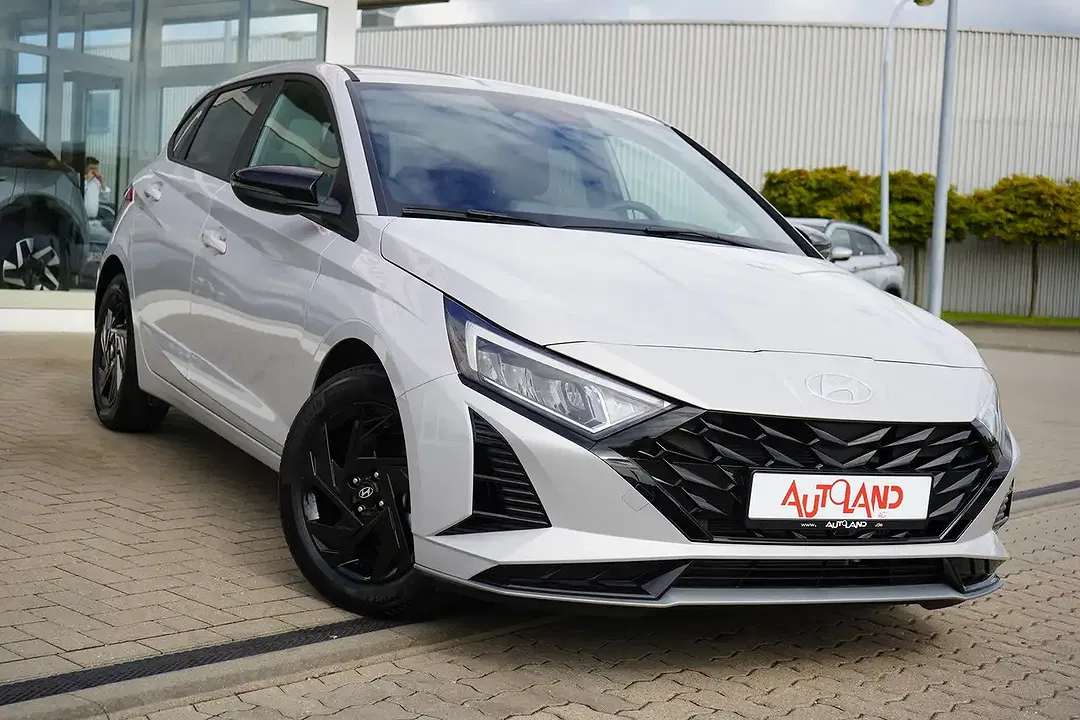 Hyundai i20 - Thumbnail 3