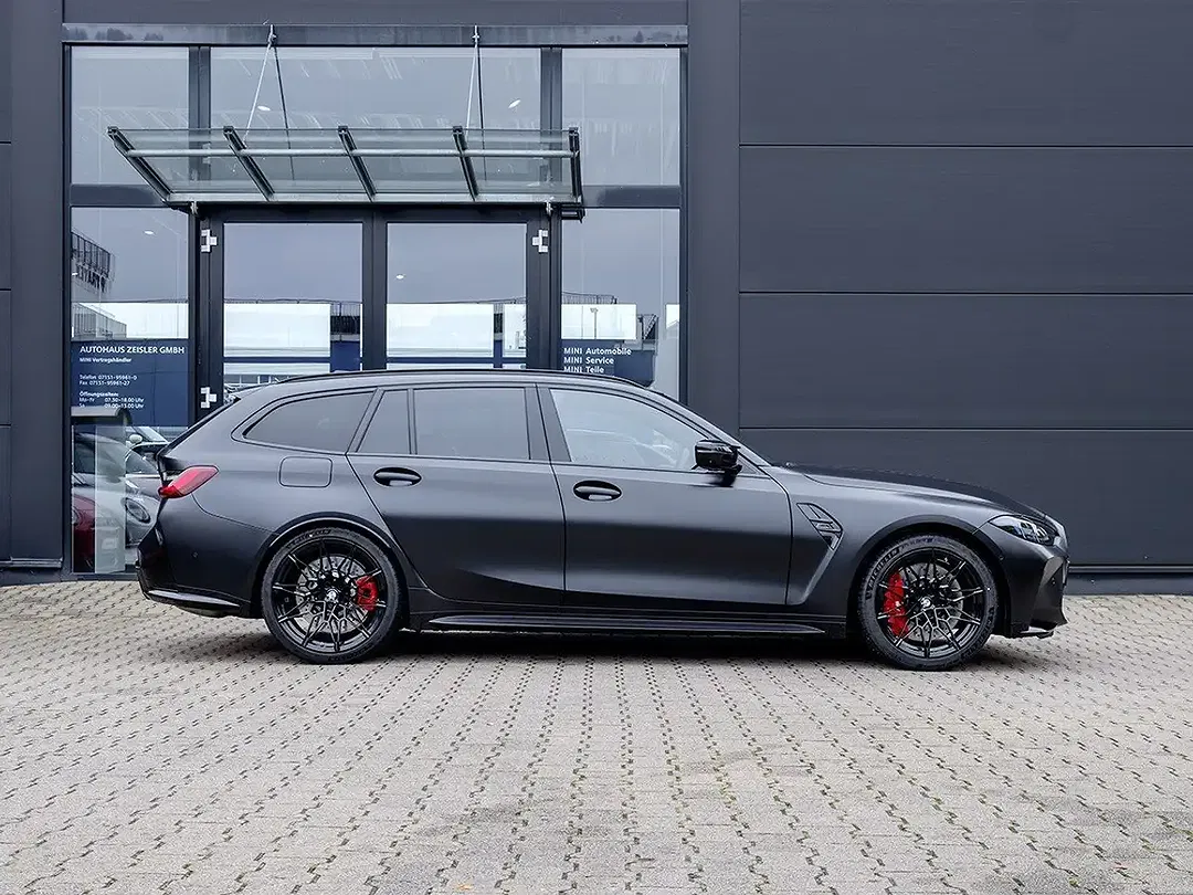 BMW M3 - Thumbnail 3