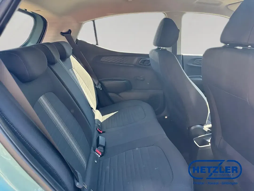 Hyundai i10 - Thumbnail 13