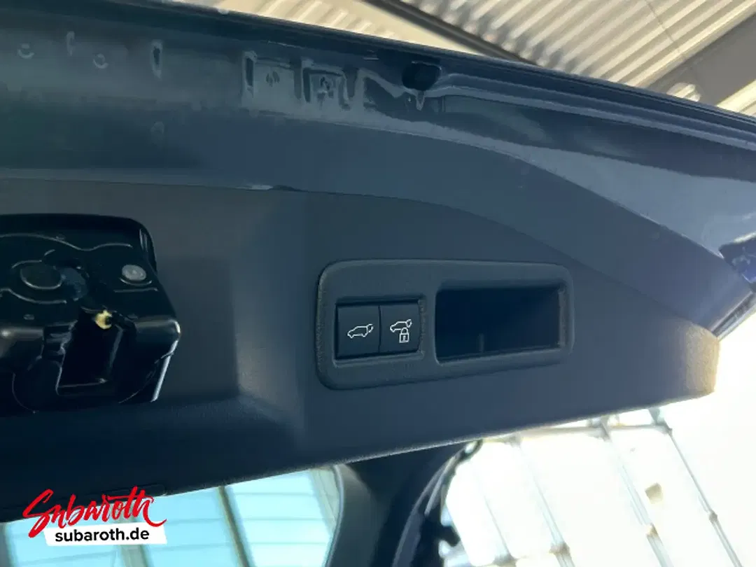 Subaru Solterra - Thumbnail 10