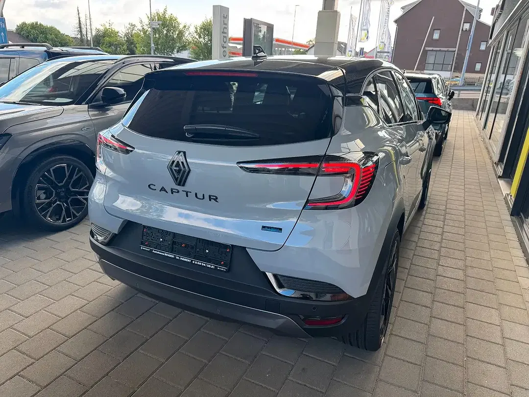 Renault Captur - Thumbnail 8