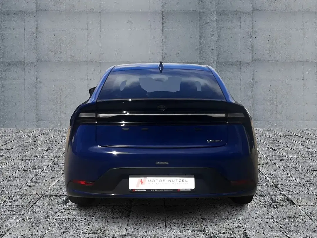 Toyota Prius - Thumbnail 4