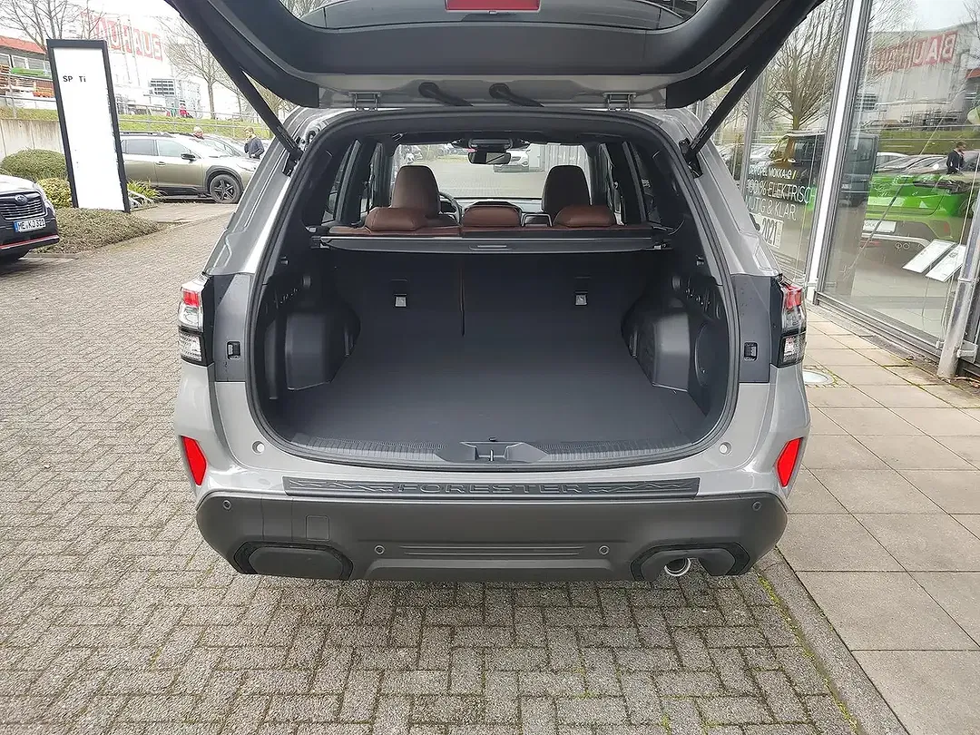 Subaru Forester - Thumbnail 10