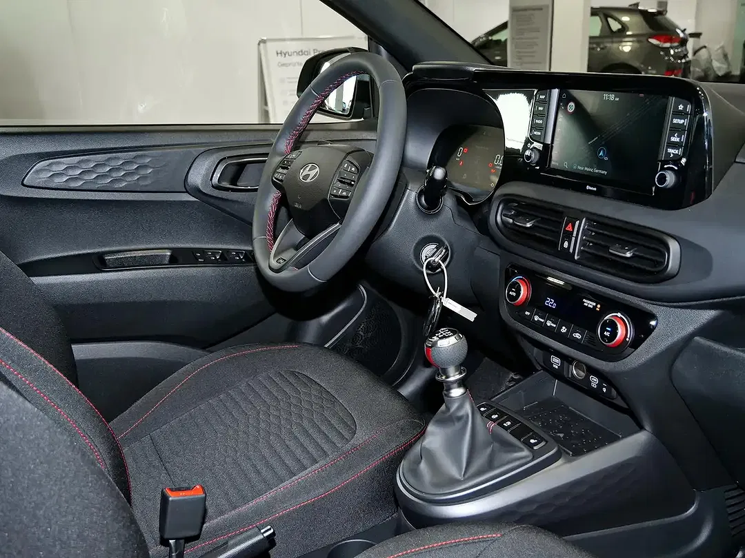 Hyundai i10 - Thumbnail 9