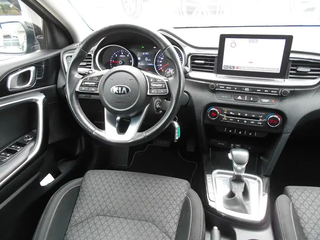 Kia Ceed SW / cee'd SW - Thumbnail 2