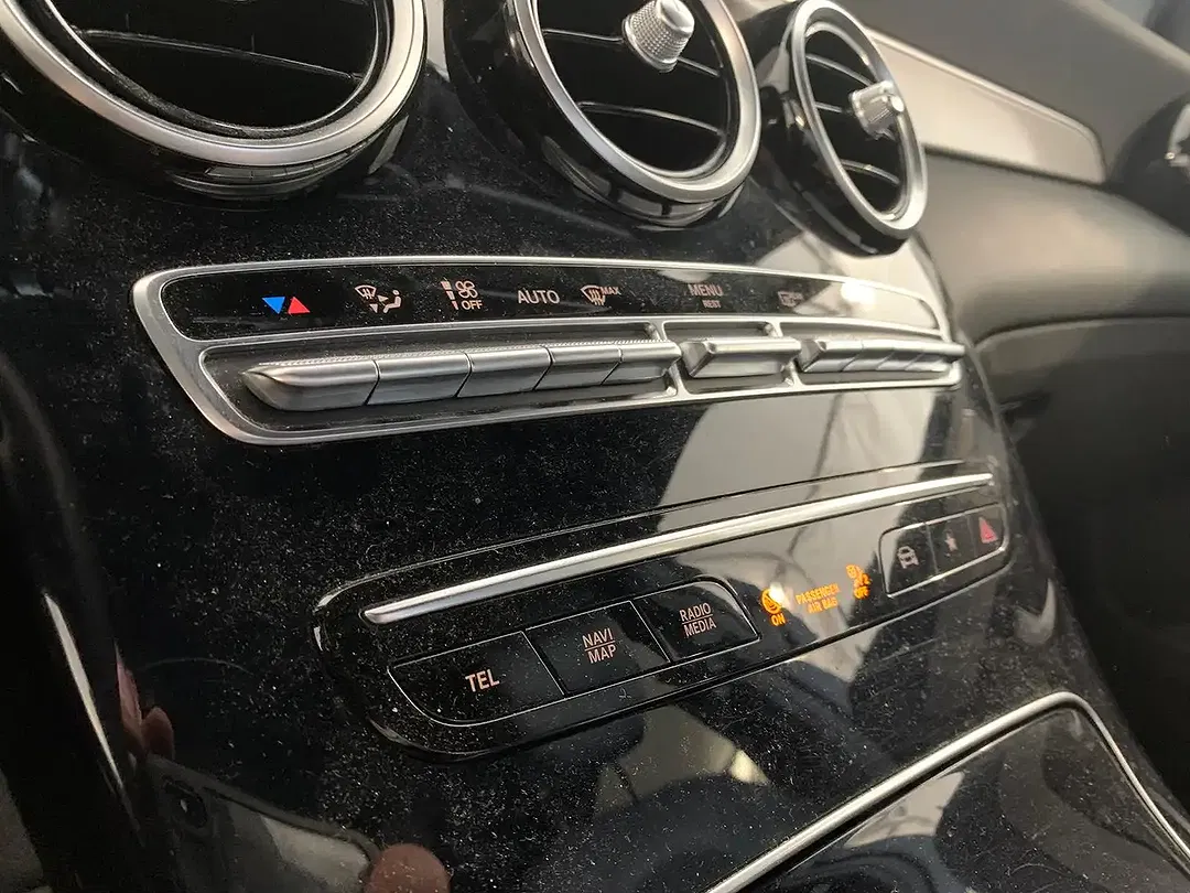 Mercedes-Benz GLC 300 - Thumbnail 14