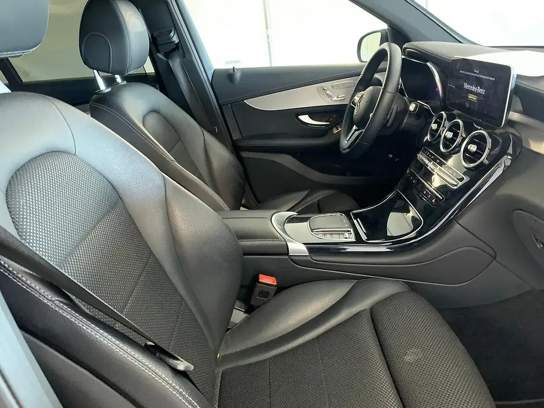 Mercedes-Benz GLC 300 - Thumbnail 3