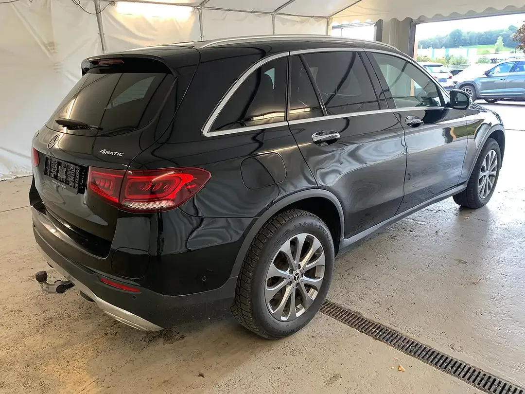 Mercedes-Benz GLC 300 - Thumbnail 5