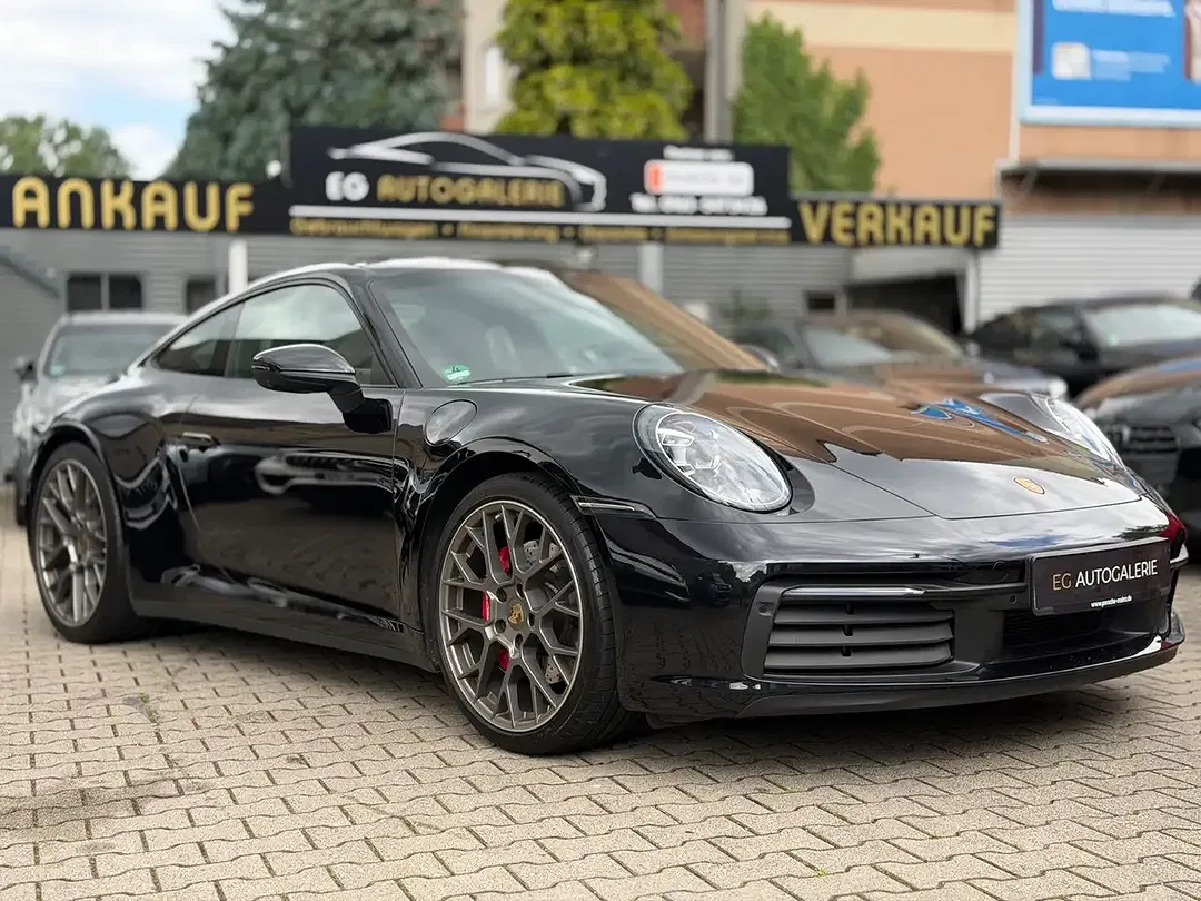 Porsche 992 - Thumbnail 9