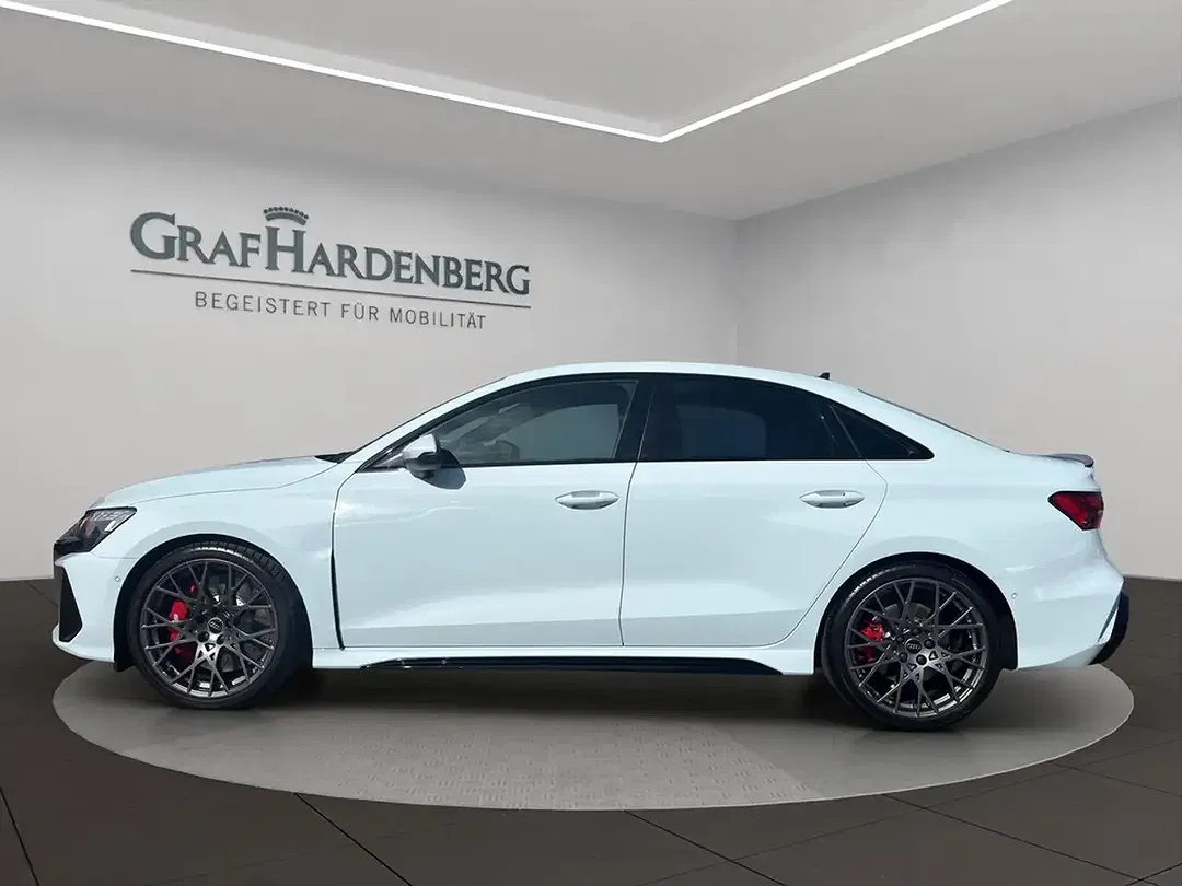 Audi RS3 - Thumbnail 2