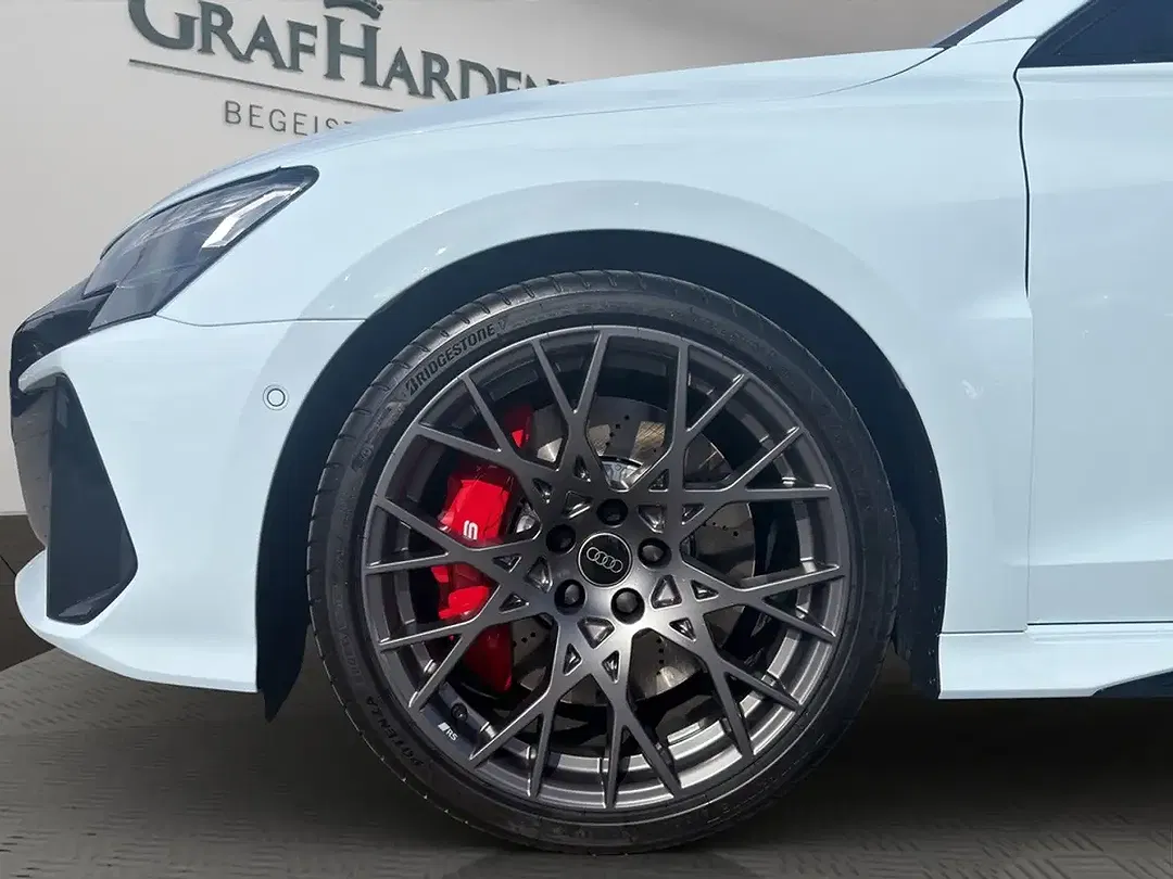 Audi RS3 - Thumbnail 3